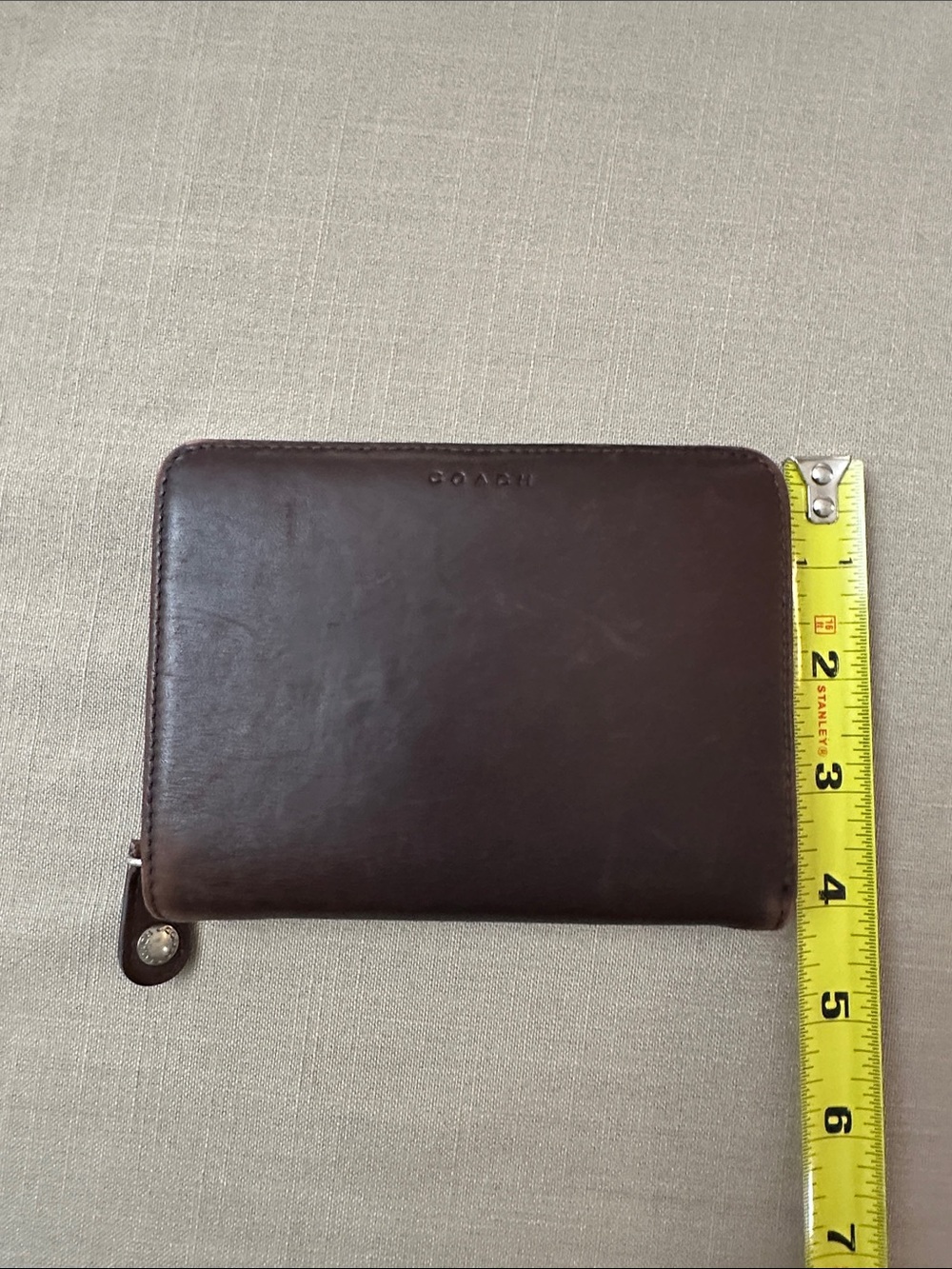 Vintage Coach Dark Brown Mahogany Leather Zip Around Wallet - Picture 9 of 10